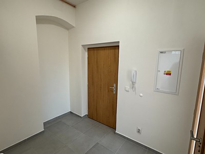Pronájem bytu 2+kk, 64 m² (2 z 7)