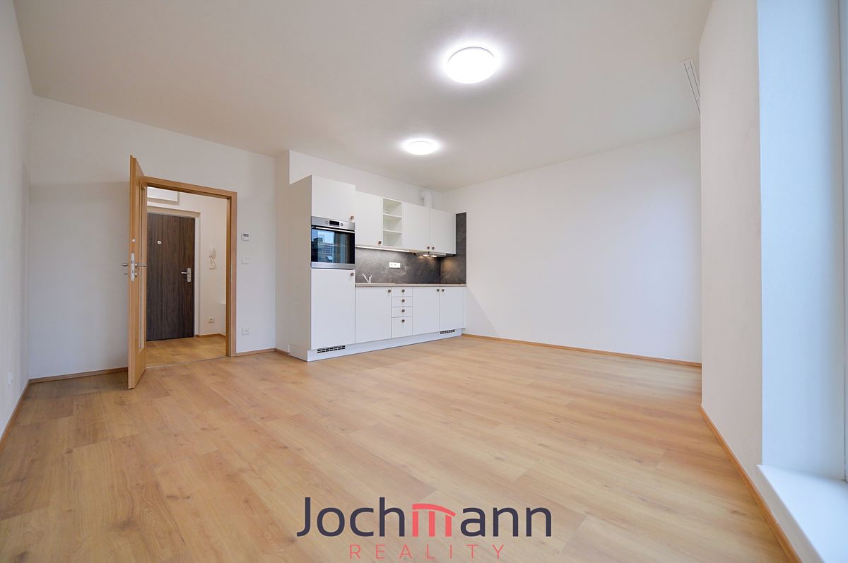 Pronájem bytu 1+kk 34 m²