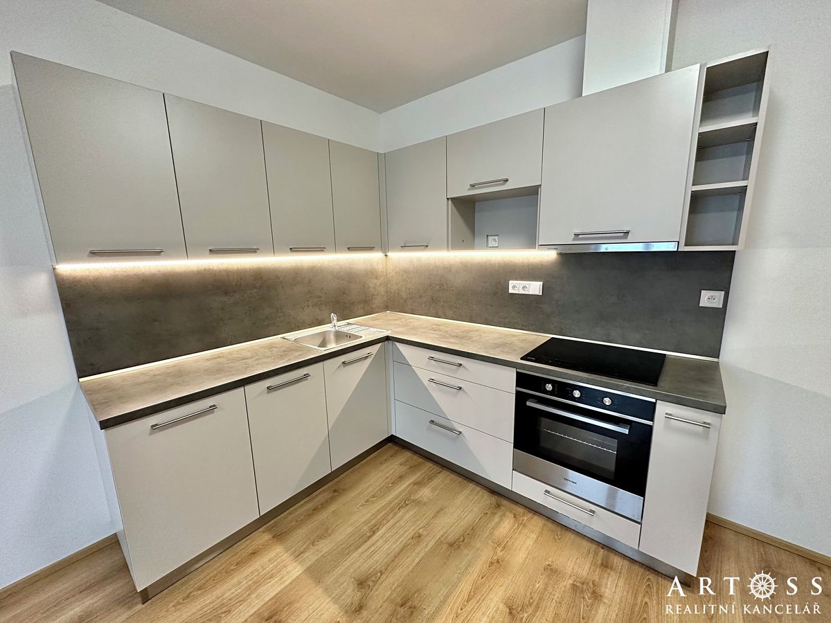 Pronájem bytu 2+kk 58 m²