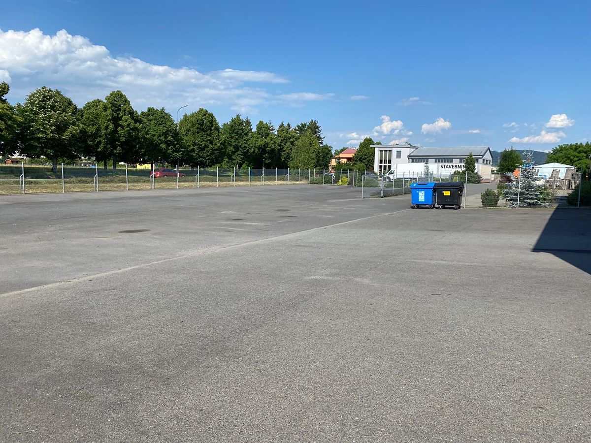 Prodej komerčního pozemku 1900 m² – fotografie 3
