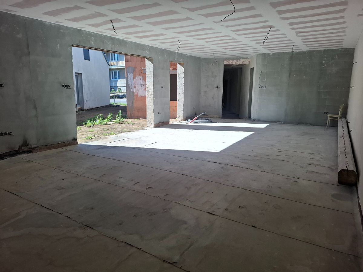 Prodej rodinného domu 173 m², pozemek 764 m² – fotografie 2