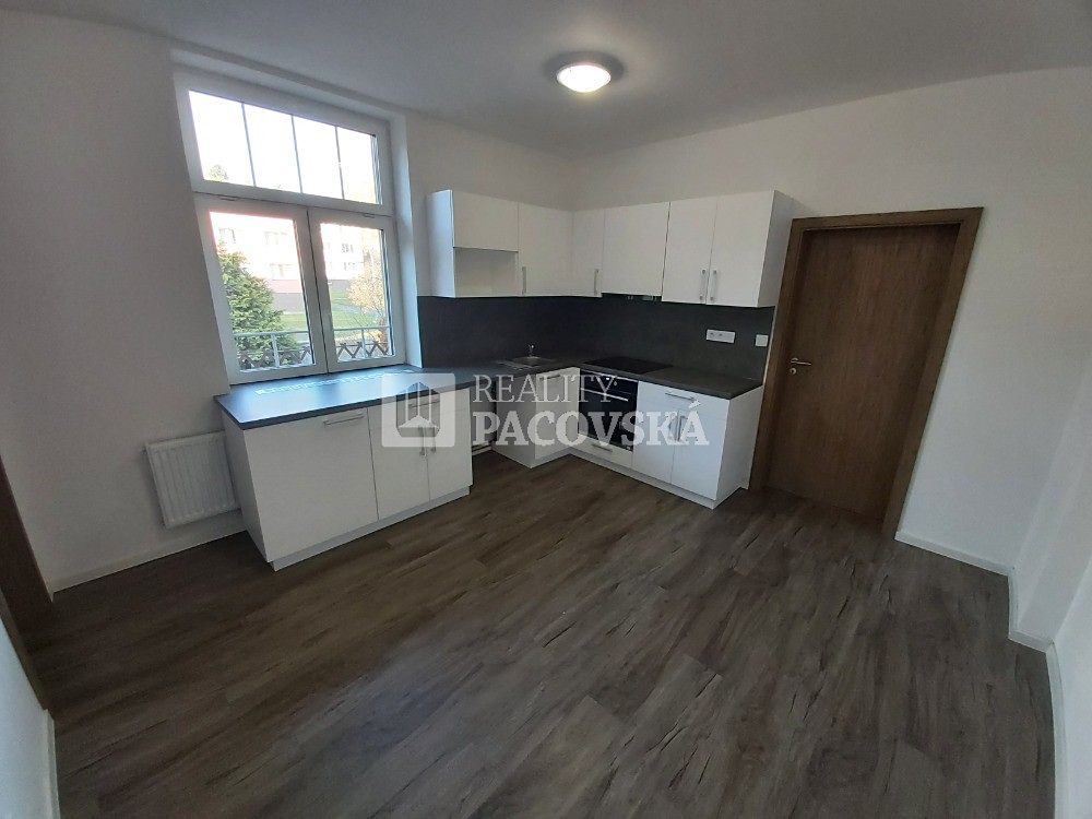 Pronájem bytu 2+kk 49 m² – fotografie 2