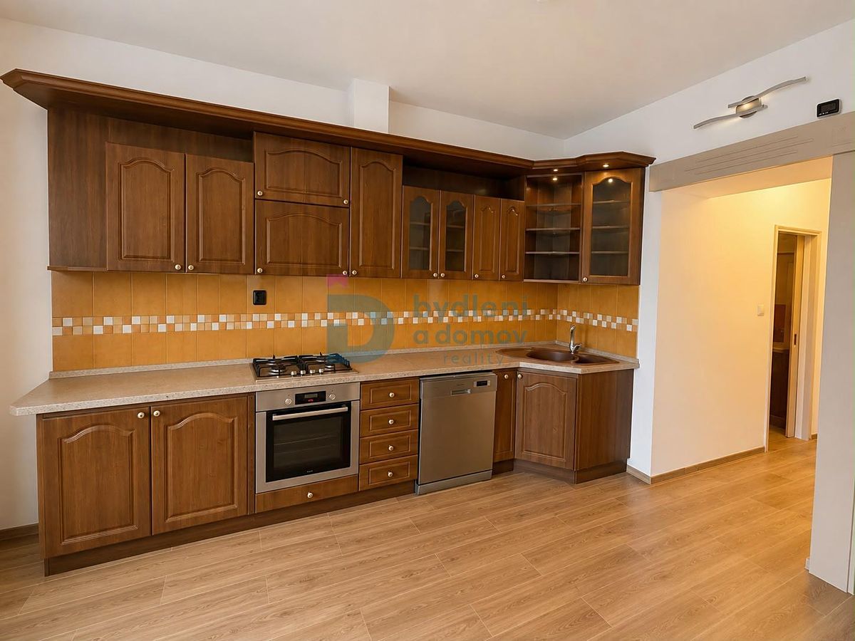 Prodej rodinného domu 416 m², pozemek 1522 m² – fotografie 5