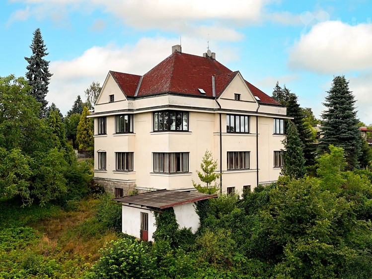 Haus zum Kauf, 482 m² (1 von 35)
