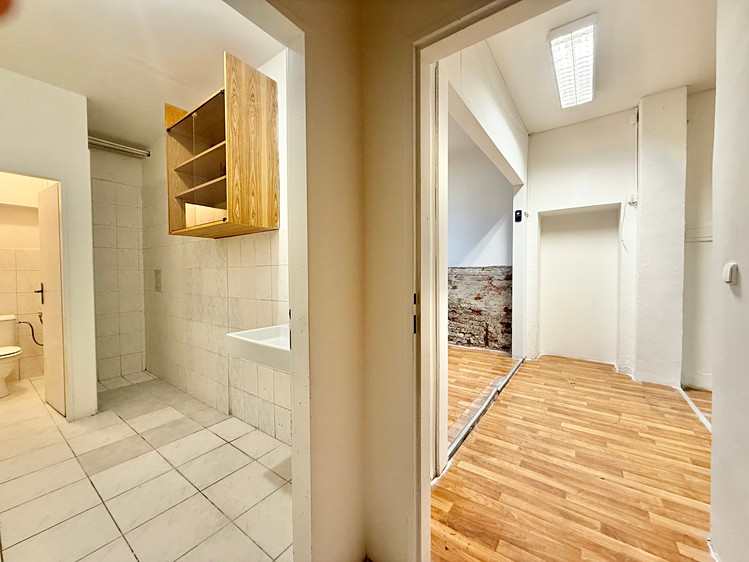 Комерційне приміщення в оренду, 90 м² (8 з 17)