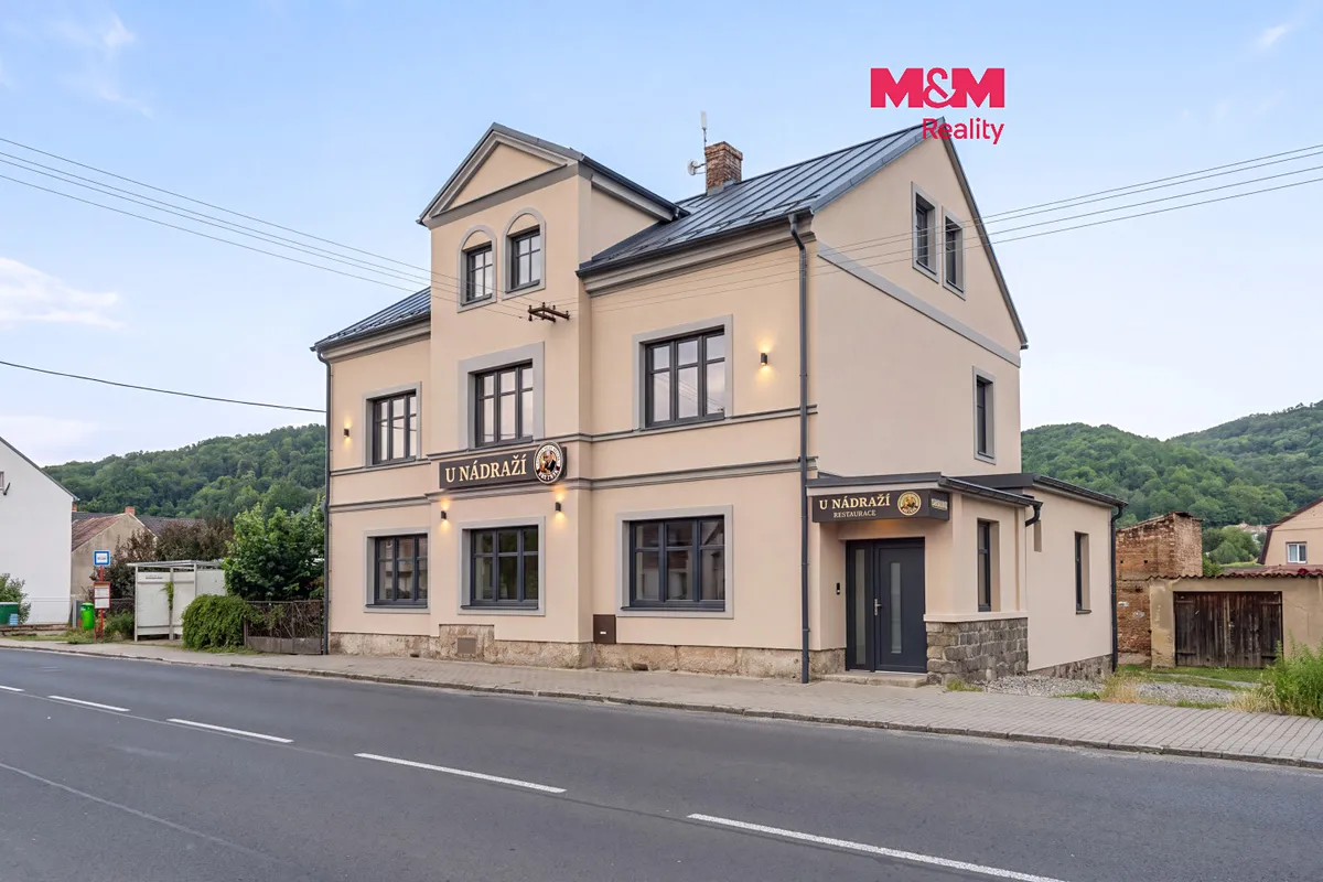 Prodej rodinného domu 300 m², pozemek 376 m²