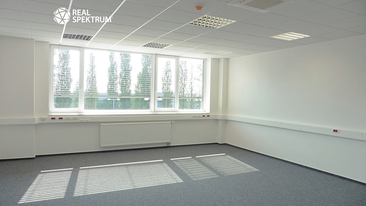 Pronájem kanceláře 85 m² – fotografie 4