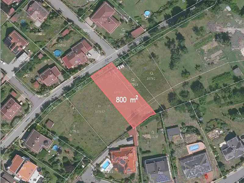 Prodej stavebního pozemku 800 m², Zlín – náhled fotky 1