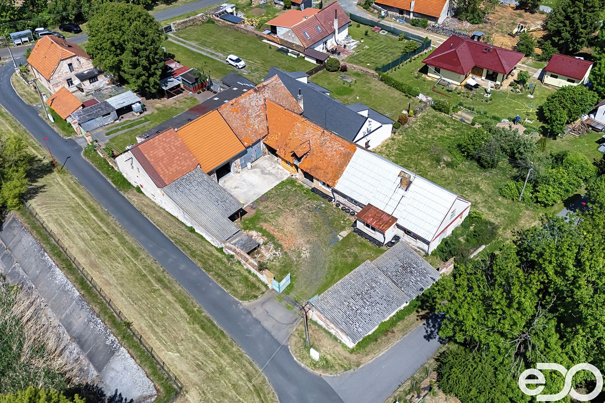 Prodej rodinného domu 230 m², pozemek 1091 m²