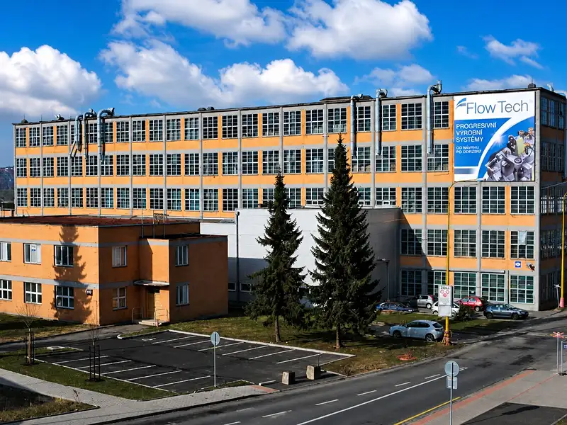 Pronájem obchodního prostoru 150 m², Zlín – náhled fotky 2