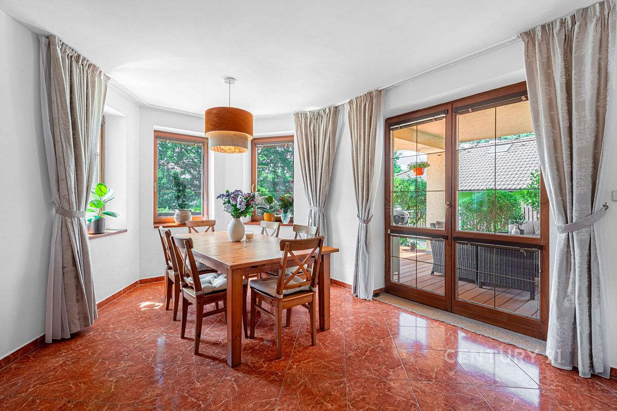 Prodej rodinného domu 185 m², pozemek 1343 m² – fotografie 3