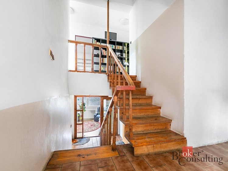 Haus zum Kauf, 263 m² (3 von 26)