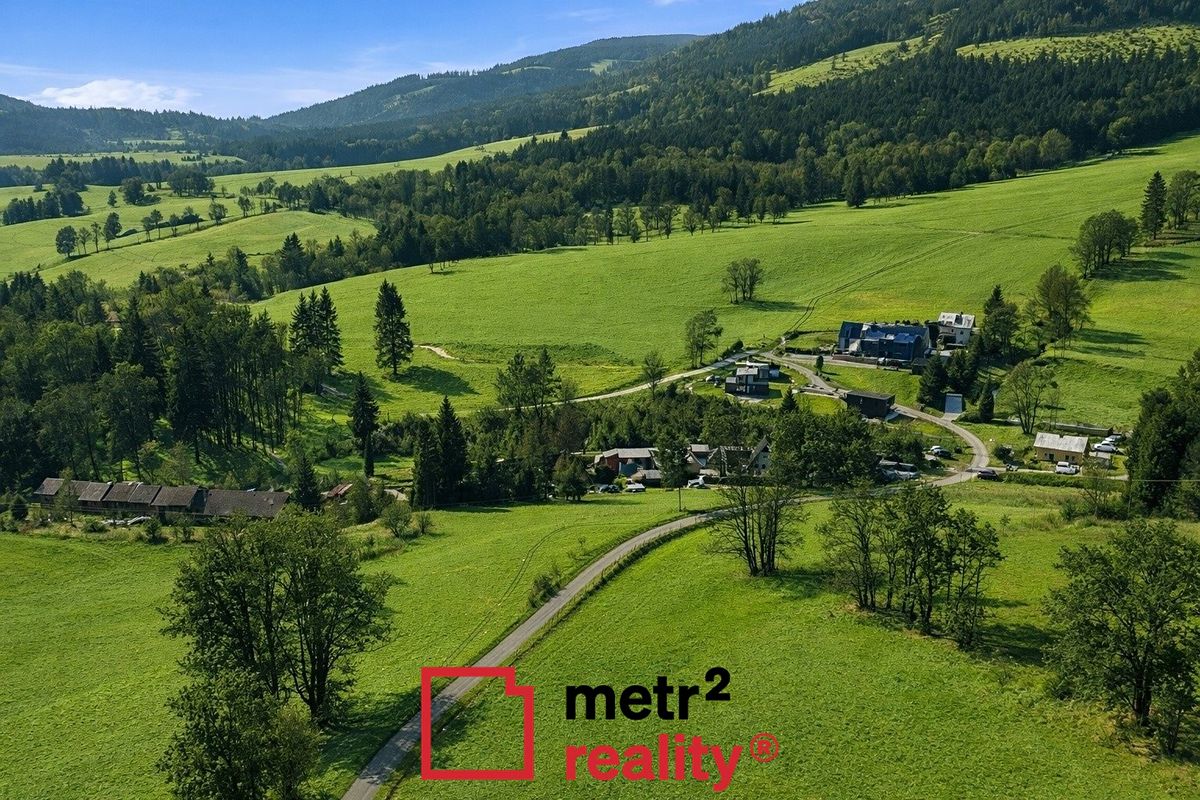 Prodej stavebního pozemku 858 m² – fotografie 3