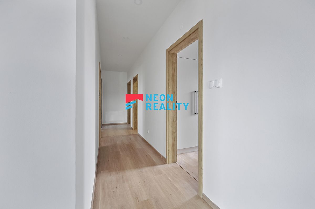 Prodej rodinného domu 101 m², pozemek 853 m² – fotografie 5