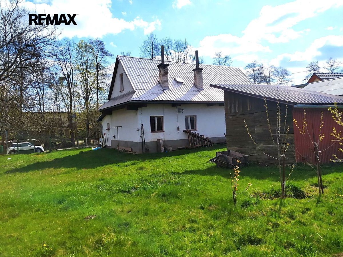 Prodej rodinného domu 100 m², pozemek 1419 m²