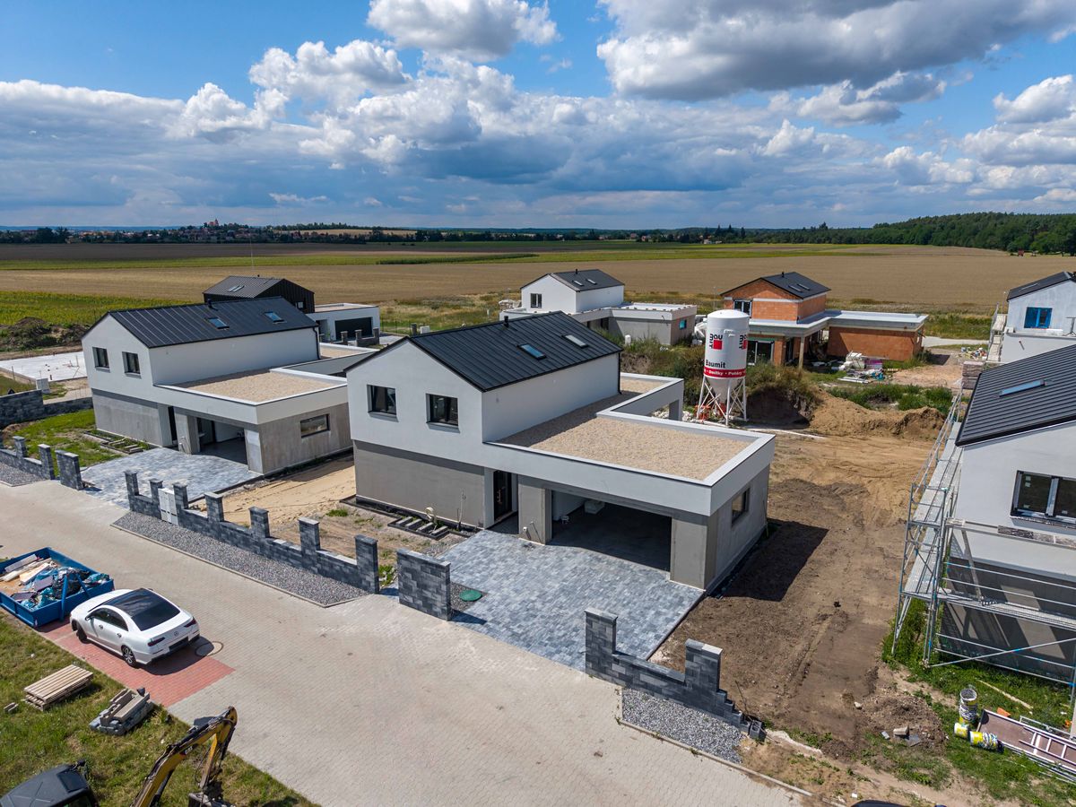 Prodej rodinného domu 180 m², pozemek 770 m² – fotografie 3