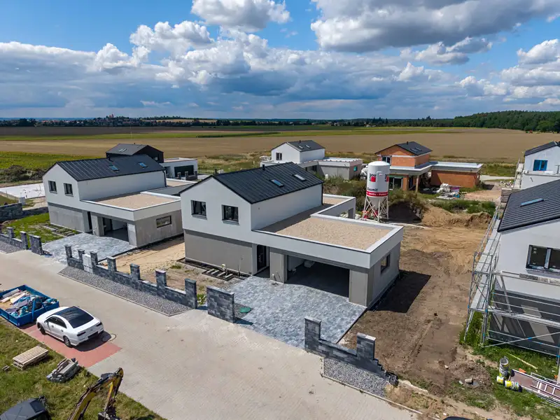 Prodej rodinného domu 180 m², pozemek 770 m², Zvěřínek – náhled fotky 3