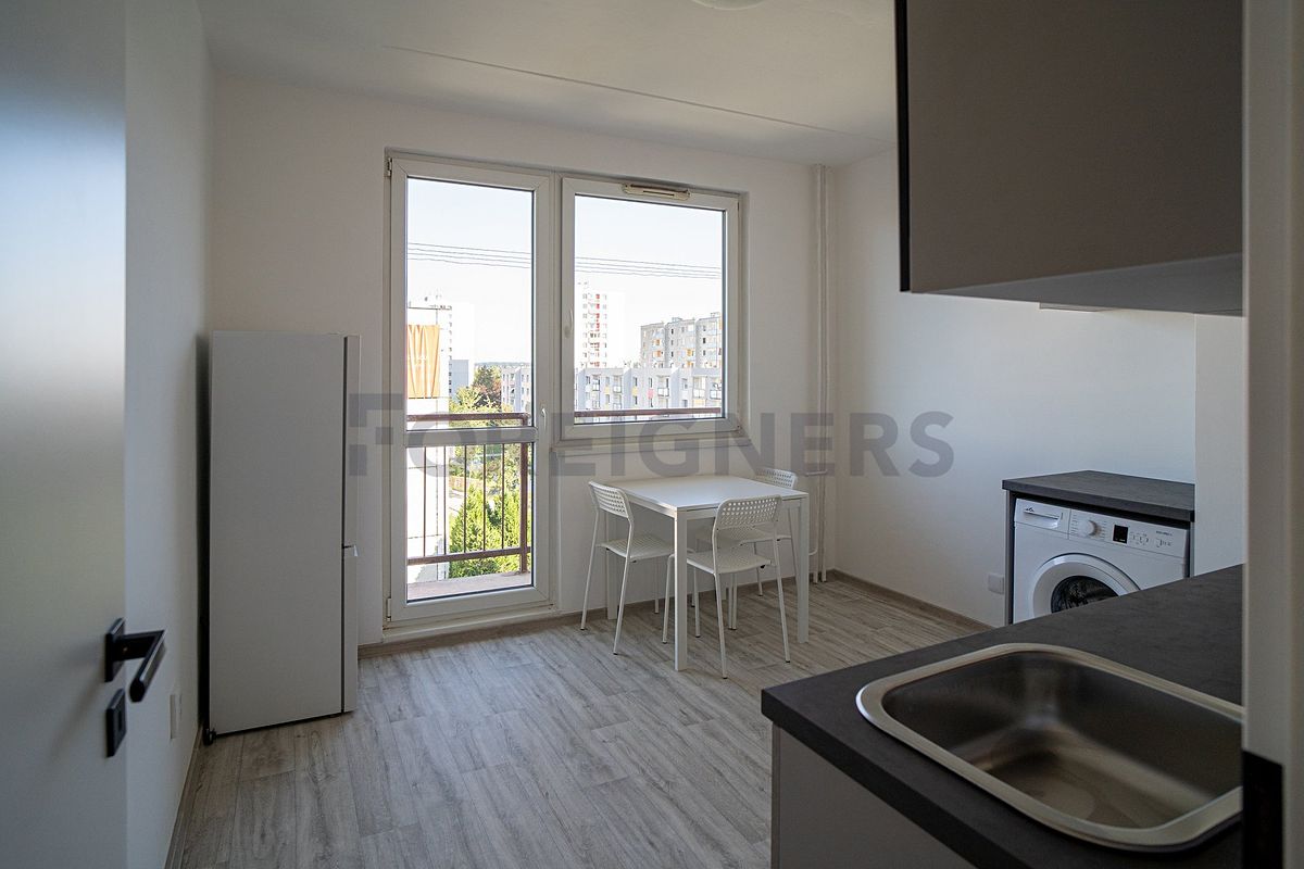 Pronájem bytu pokoje 12 m²