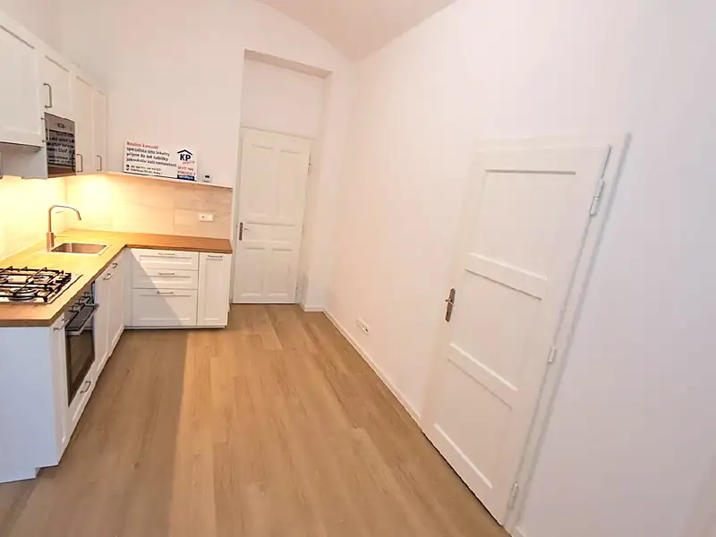 Prodej kanceláře 63 m², Praha – náhled fotky 2