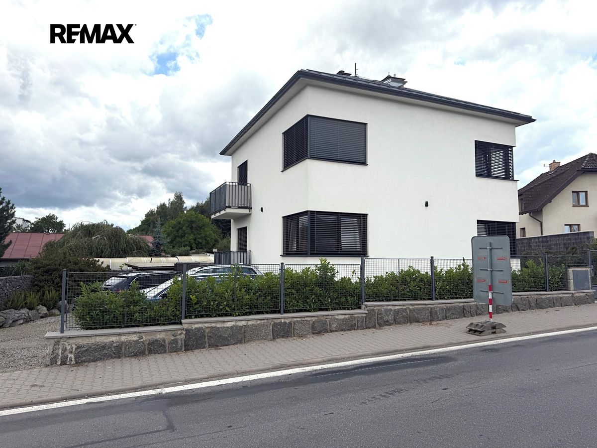 Pronájem bytu 2+kk 54 m²