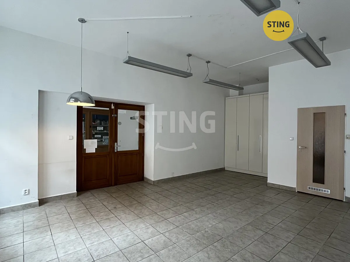 Pronájem obchodního prostoru 38 m²
