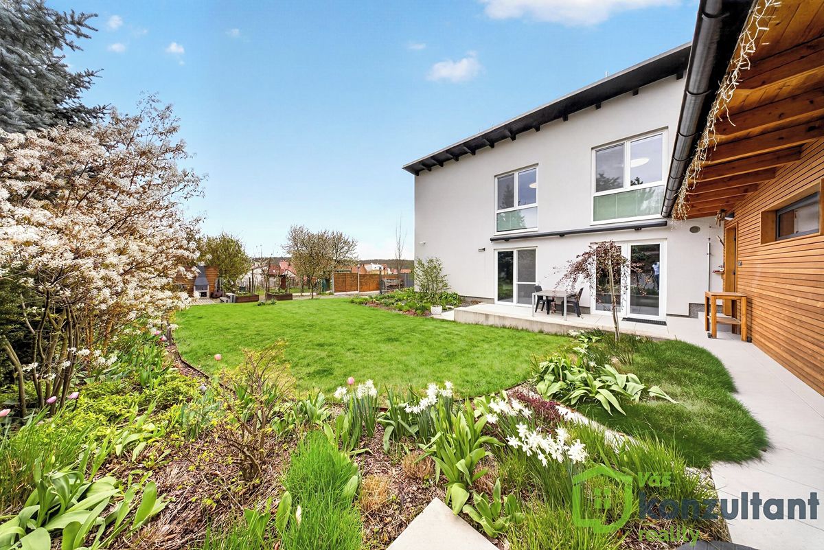 Prodej rodinného domu 151 m², pozemek 572 m² – fotografie 3