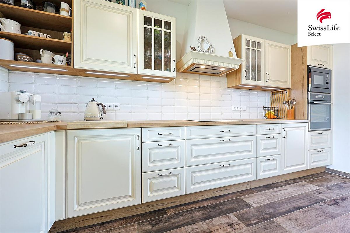 Prodej rodinného domu 223 m², pozemek 1271 m² – fotografie 4