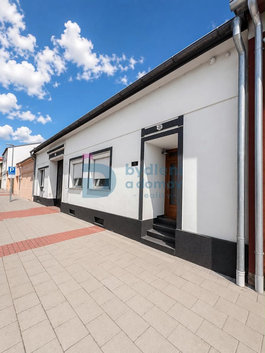 Prodej rodinného domu 416 m², pozemek 1522 m² – fotografie 2