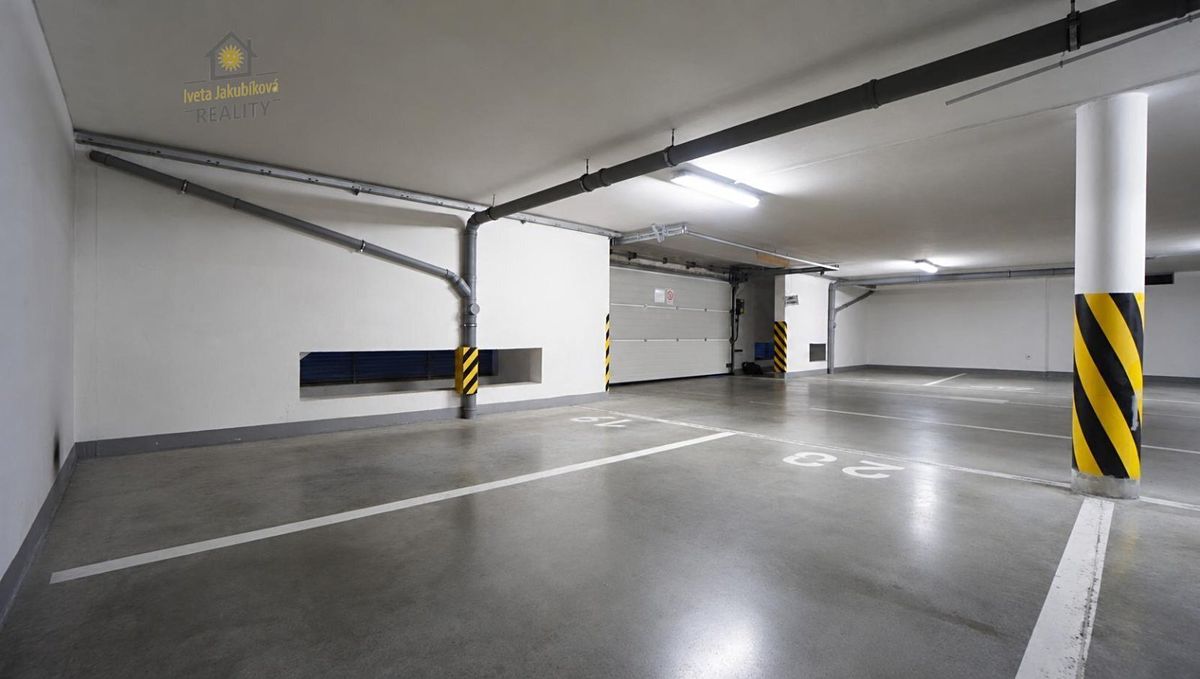 Prodej garážového stání 12 m² – fotografie 2