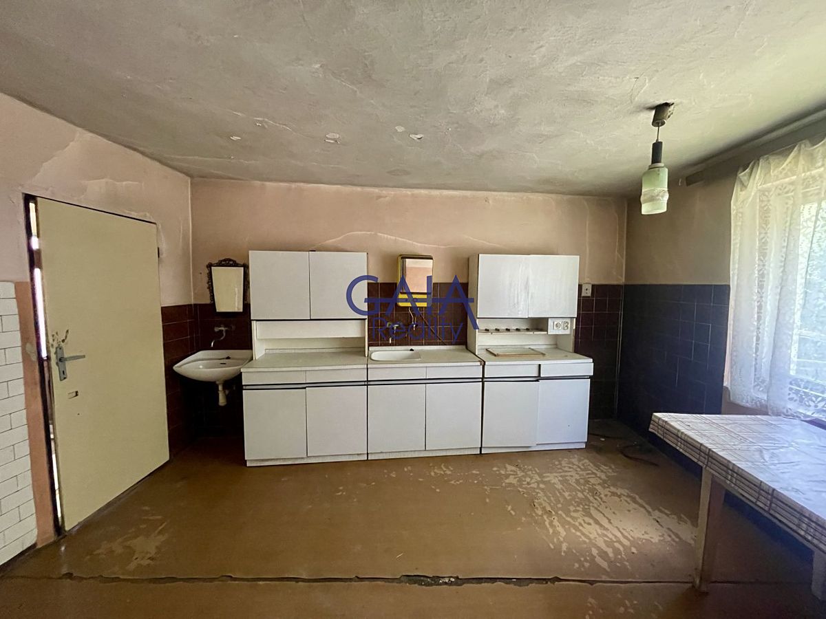 Prodej rodinného domu 80 m², pozemek 631 m² – fotografie 2