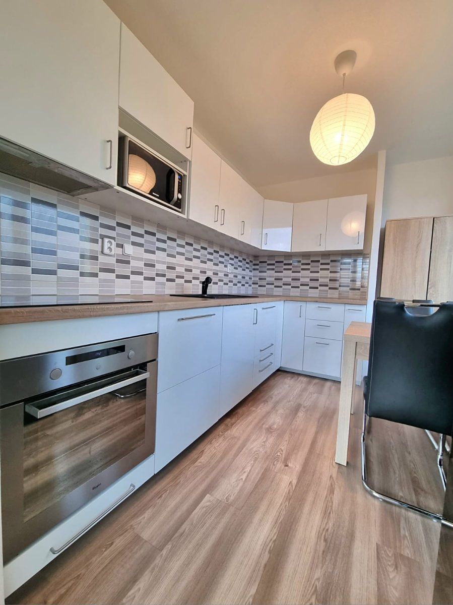 Pronájem bytu 2+1 55 m² – fotografie 2
