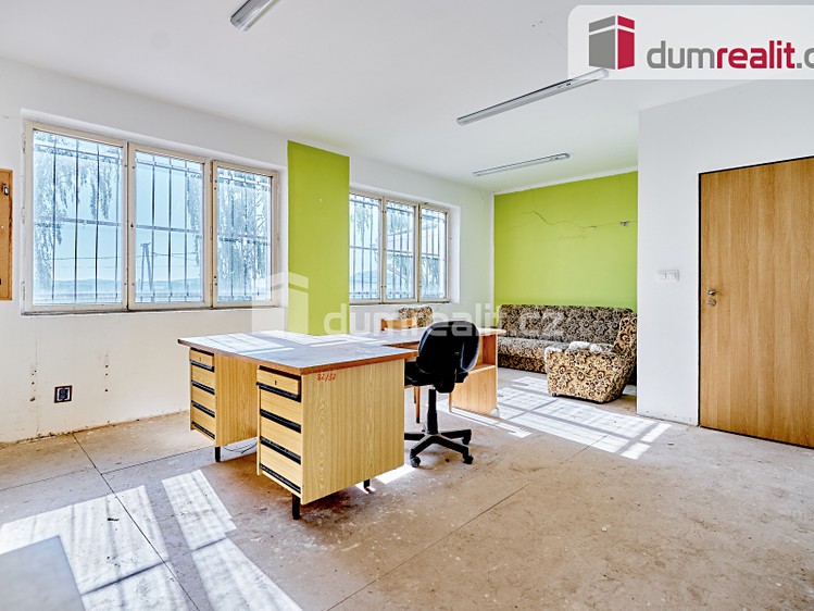 Prodej komerčního prostoru, 2 500 m² (19 z 32)