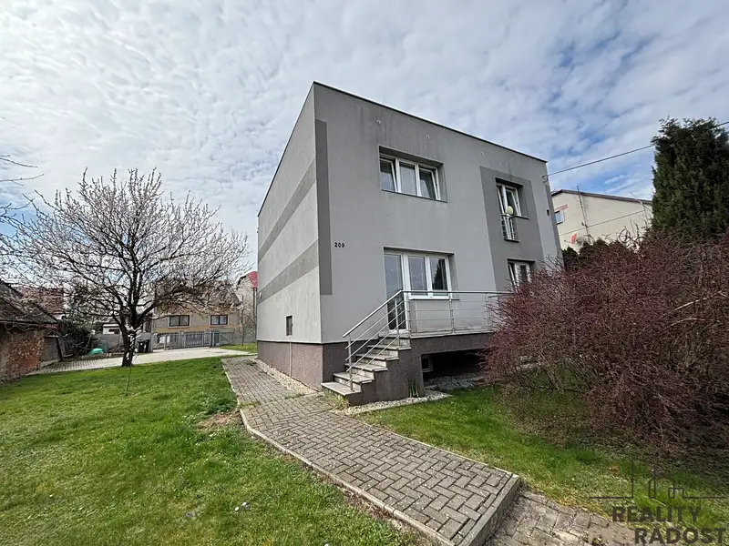 Prodej rodinného domu 170 m², pozemek 641 m², Uhřičice – náhled fotky 3