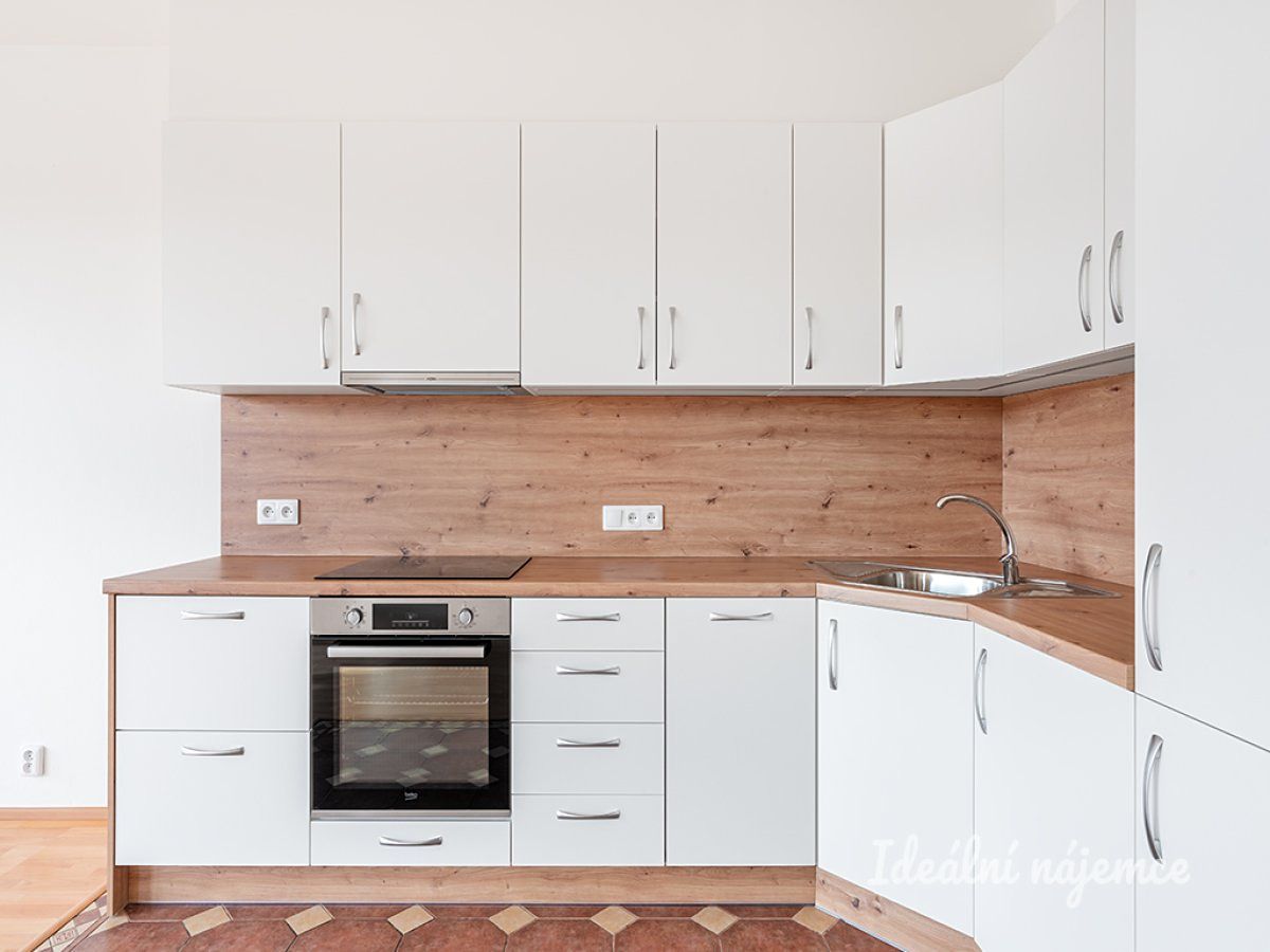 Pronájem bytu 3+kk 74 m²