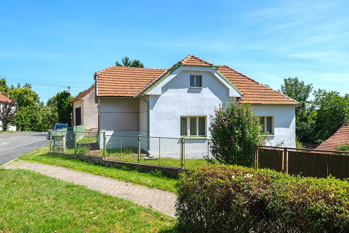 Prodej rodinného domu 98 m², pozemek 594 m²