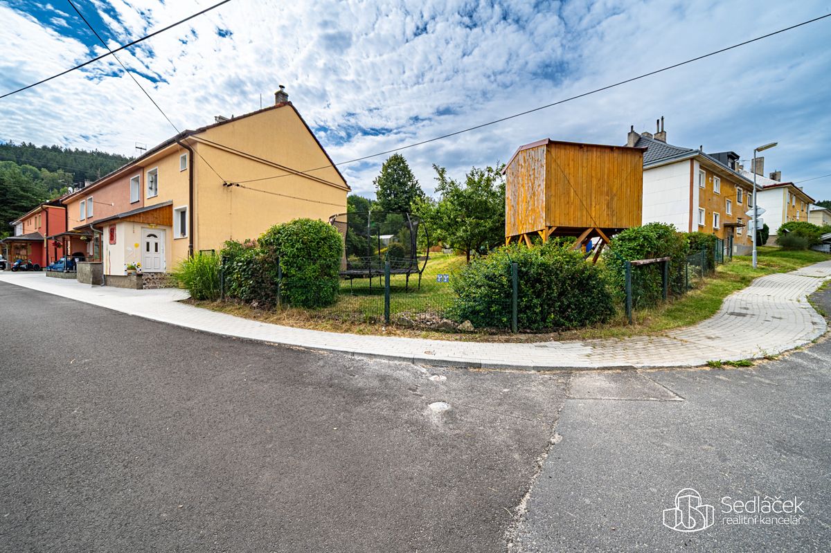 Prodej rodinného domu 100 m², pozemek 567 m² – fotografie 2