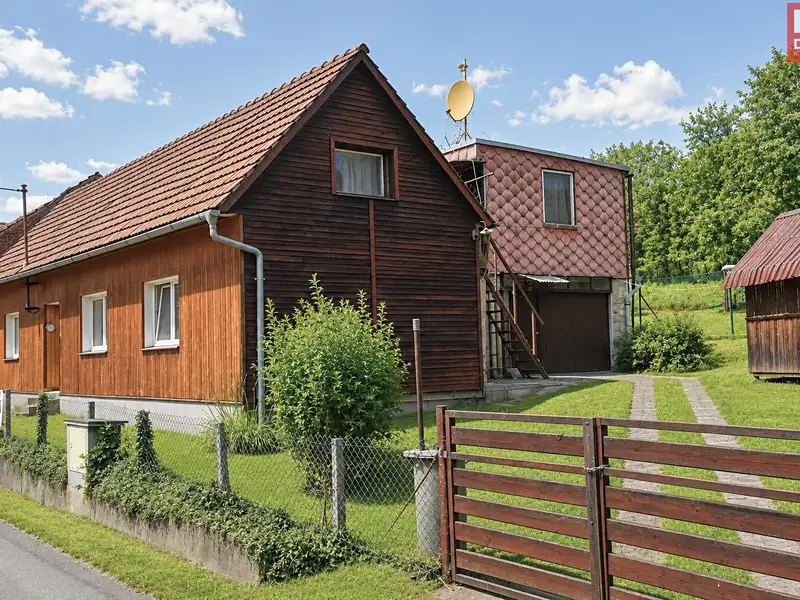 Prodej chalupy 130 m², pozemek 553 m², Komárno – náhled fotky 1