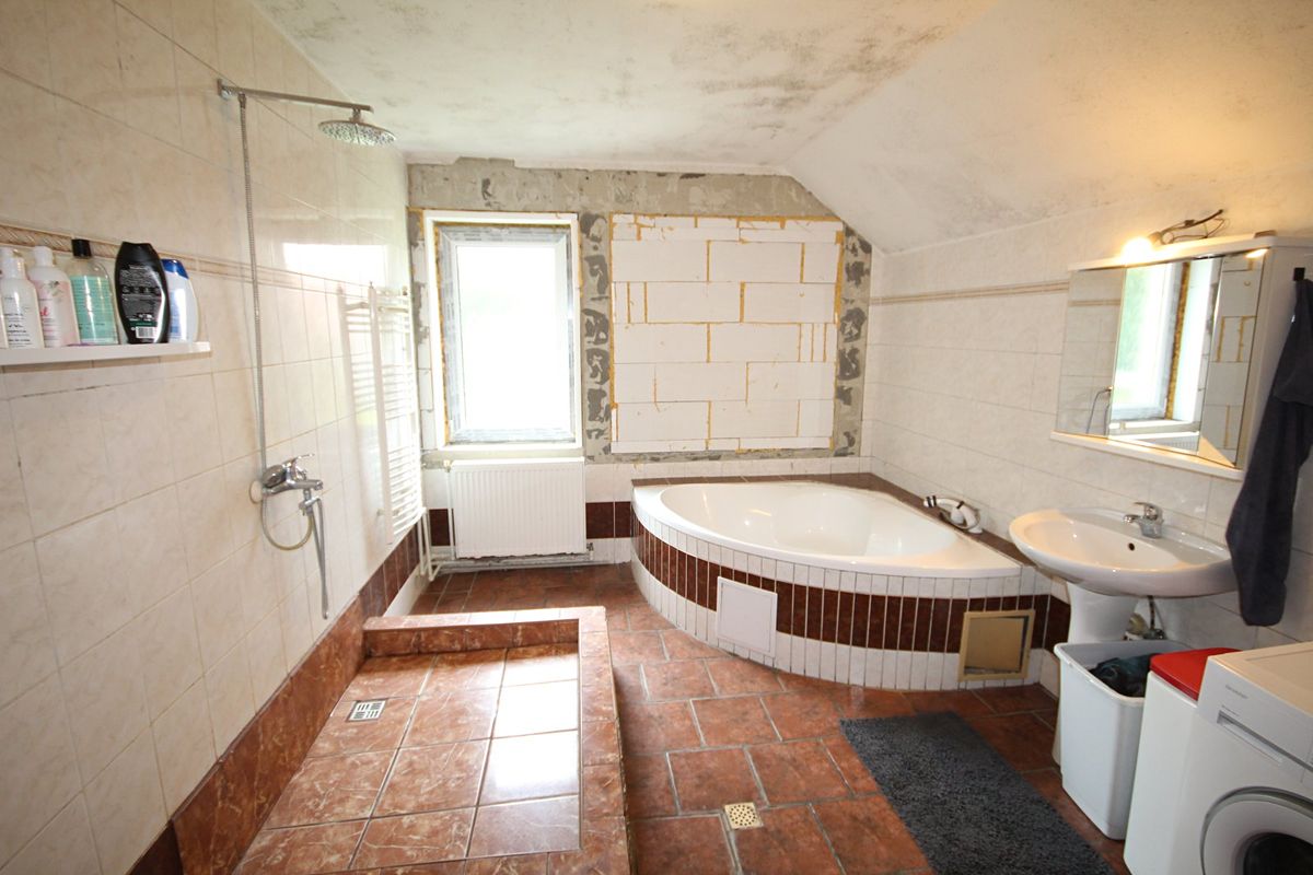 Prodej rodinného domu 466 m², pozemek 1305 m² – fotografie 5