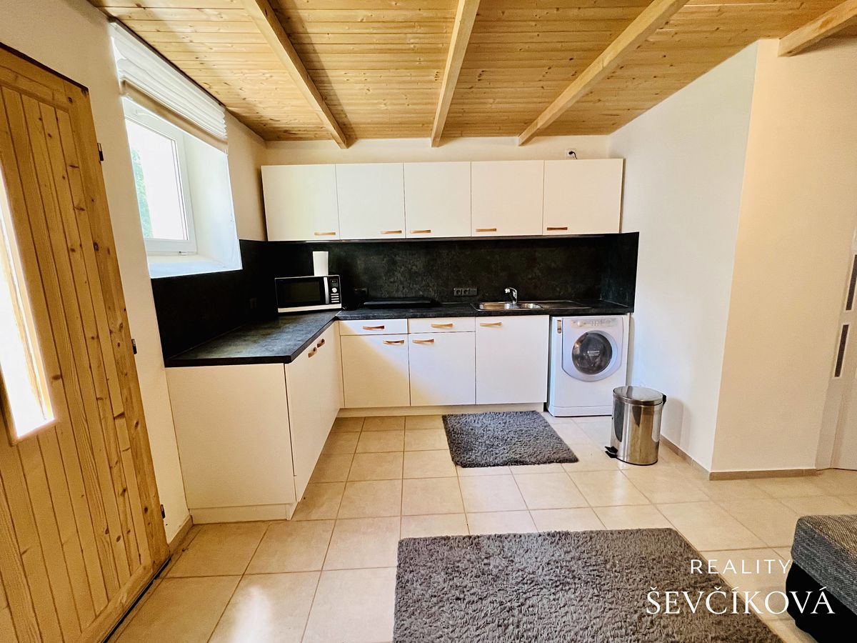 Pronájem bytu 2+kk 40 m²
