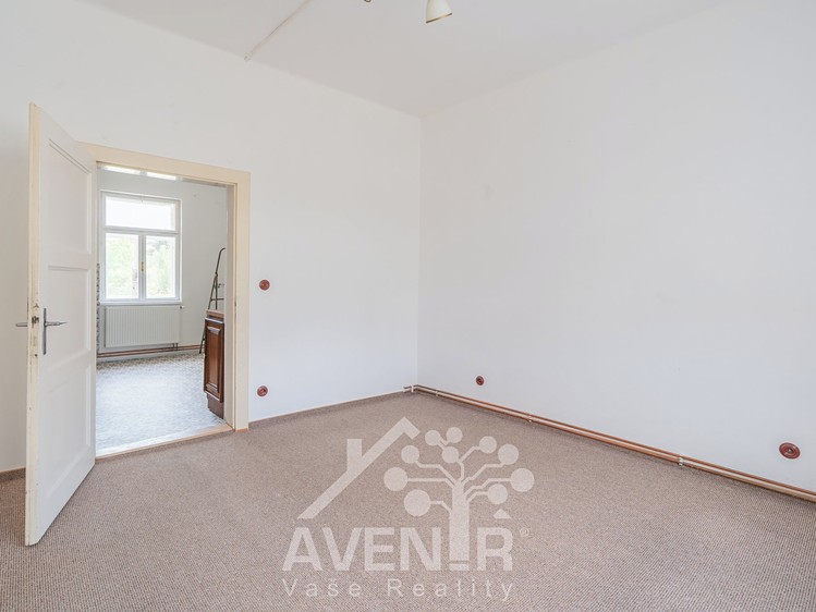 Gewerbefläche zum Kauf, 244 m² (2 von 38)