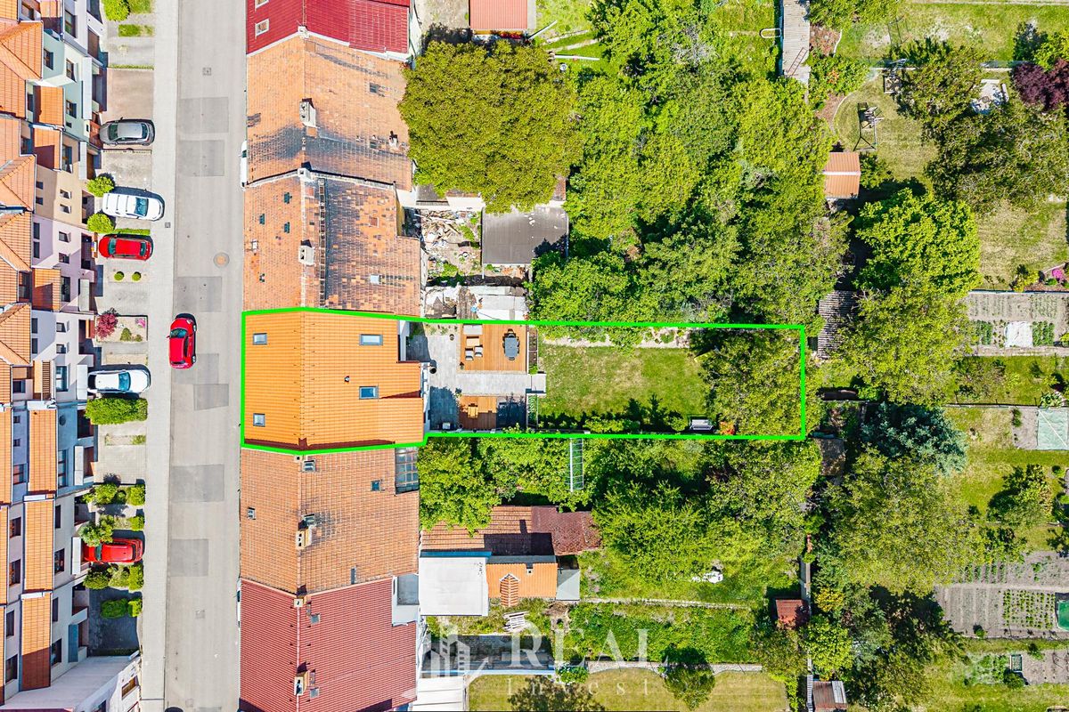 Prodej rodinného domu 240 m², pozemek 400 m²
