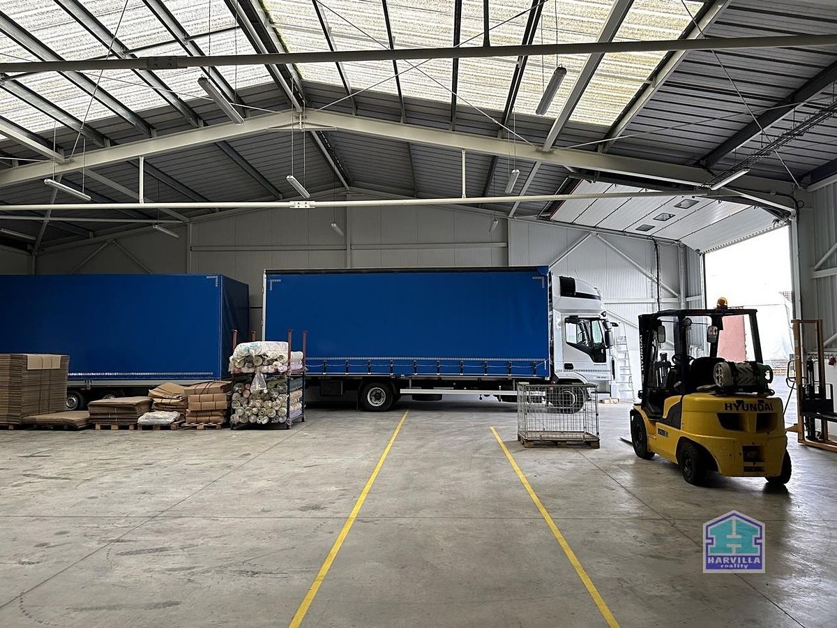 Prodej výrobní haly, prostoru 2500 m² – fotografie 4