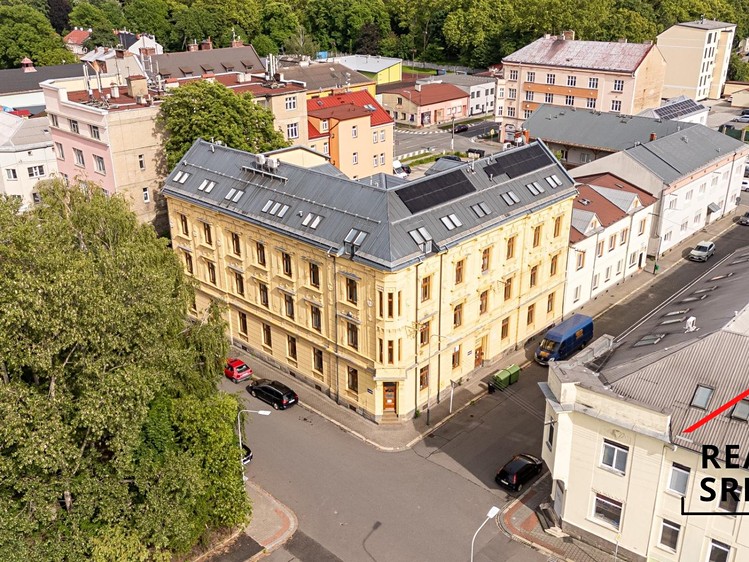 Комерційне приміщення на продаж, 1 267 м² (1 з 35)