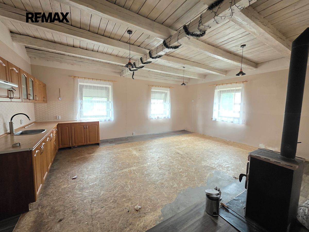 Prodej rodinného domu 163 m², pozemek 636 m² – fotografie 3
