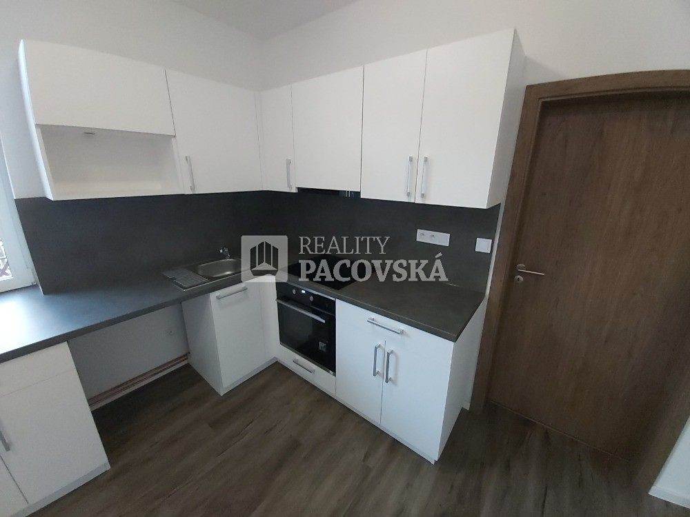 Pronájem bytu 2+kk 49 m² – fotografie 3