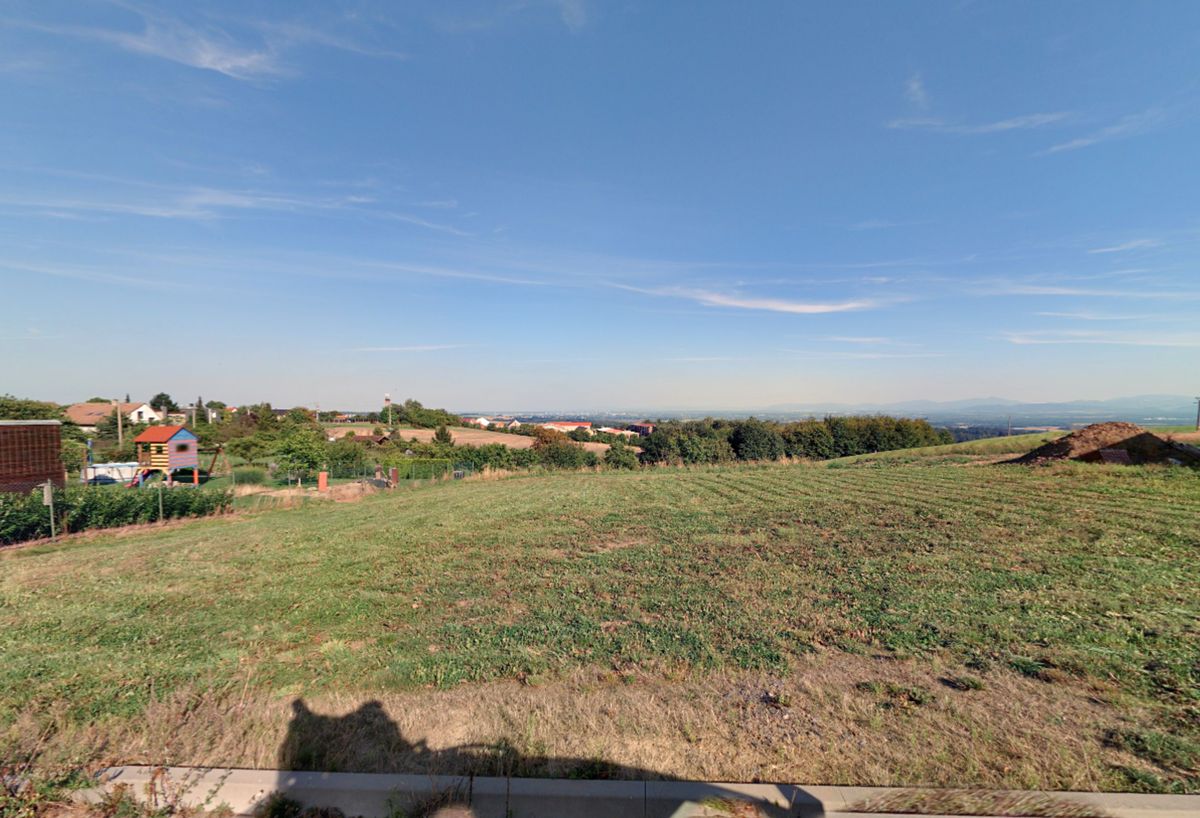 Prodej stavebního pozemku 1050 m²