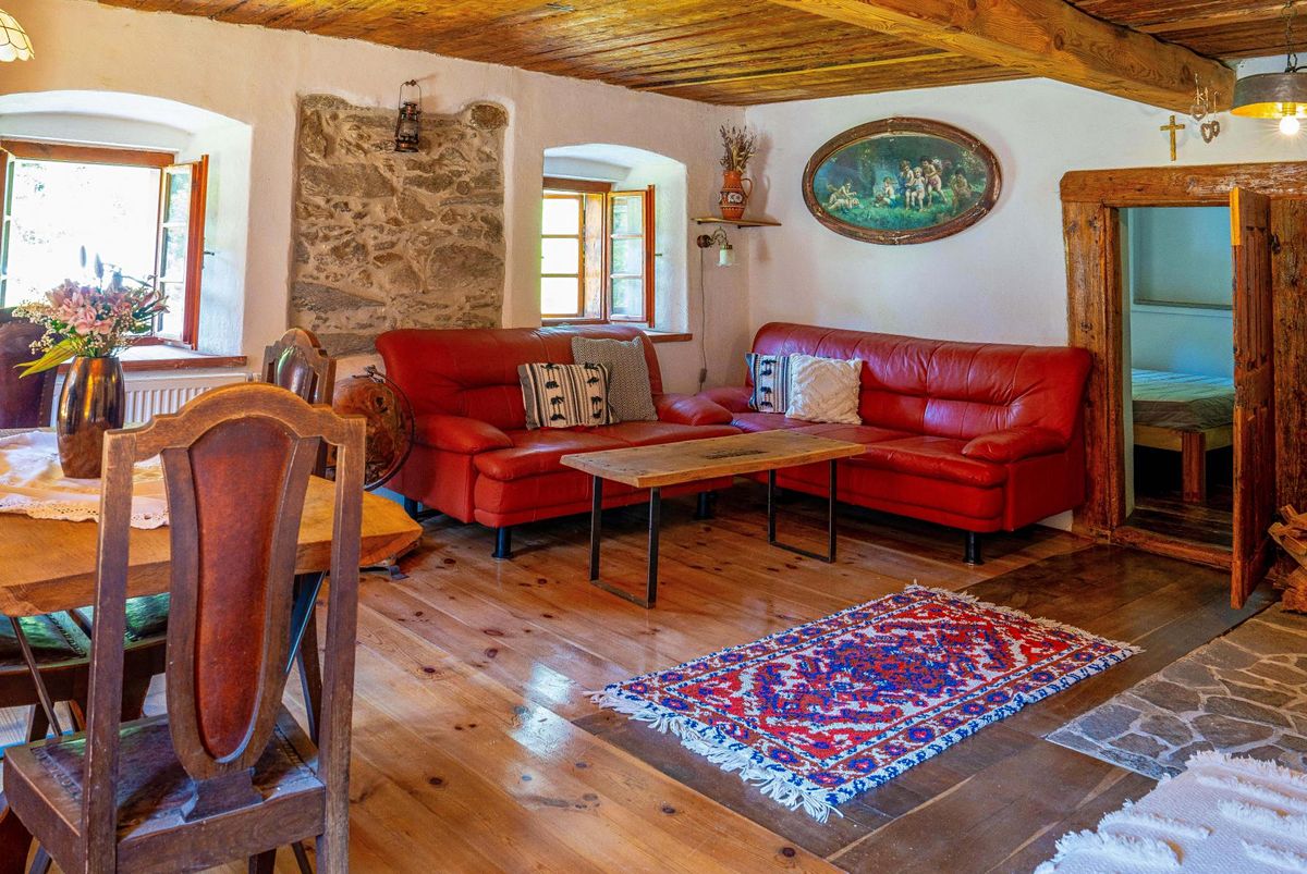 Prodej rodinného domu 419 m², pozemek 1761 m² – fotografie 4