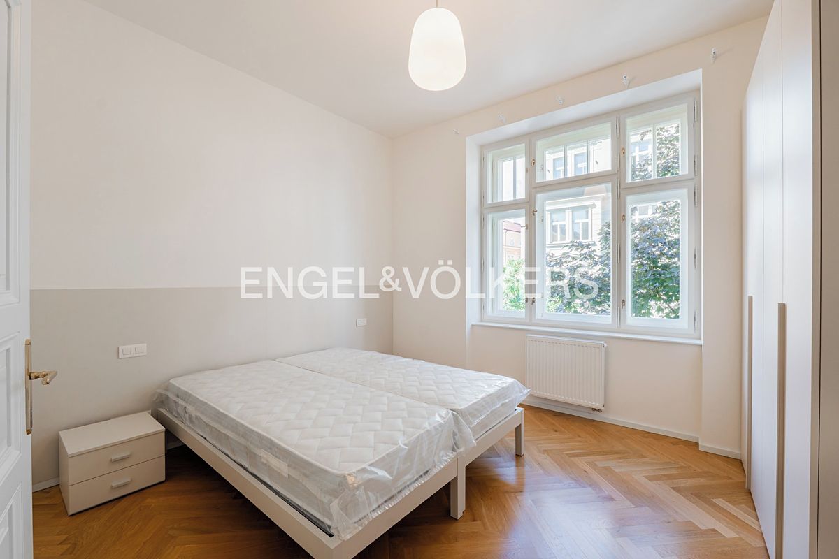 Pronájem bytu 4+kk 99 m² – fotografie 4