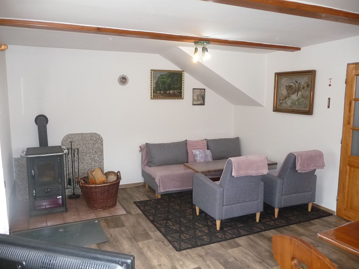 Prodej rodinného domu 74 m², pozemek 1141 m² – fotografie 4