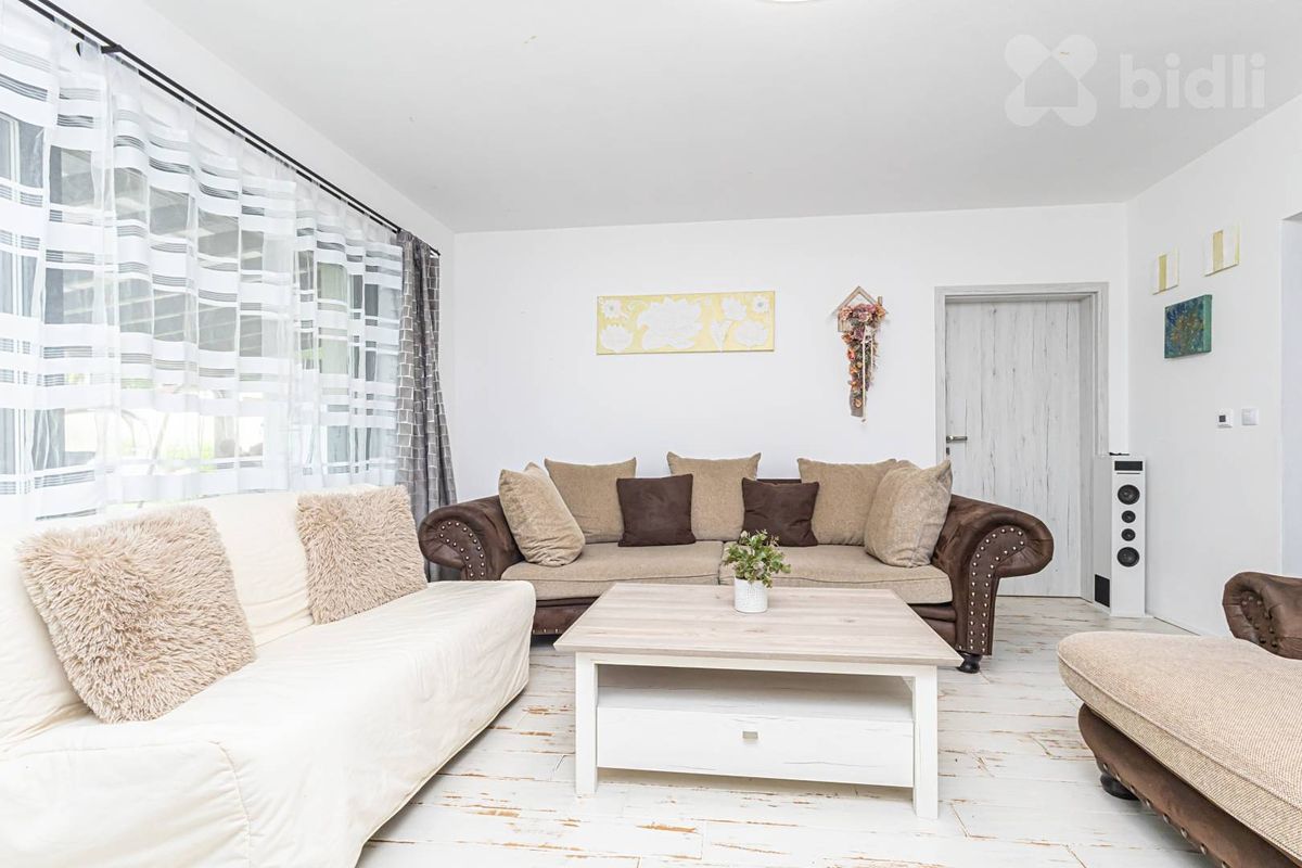 Prodej rodinného domu 158 m², pozemek 1064 m² – fotografie 5